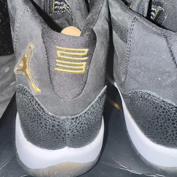 Black and Gold Sneakers Air Jordan 11 Heiress sneakers - Picture 5 of 8